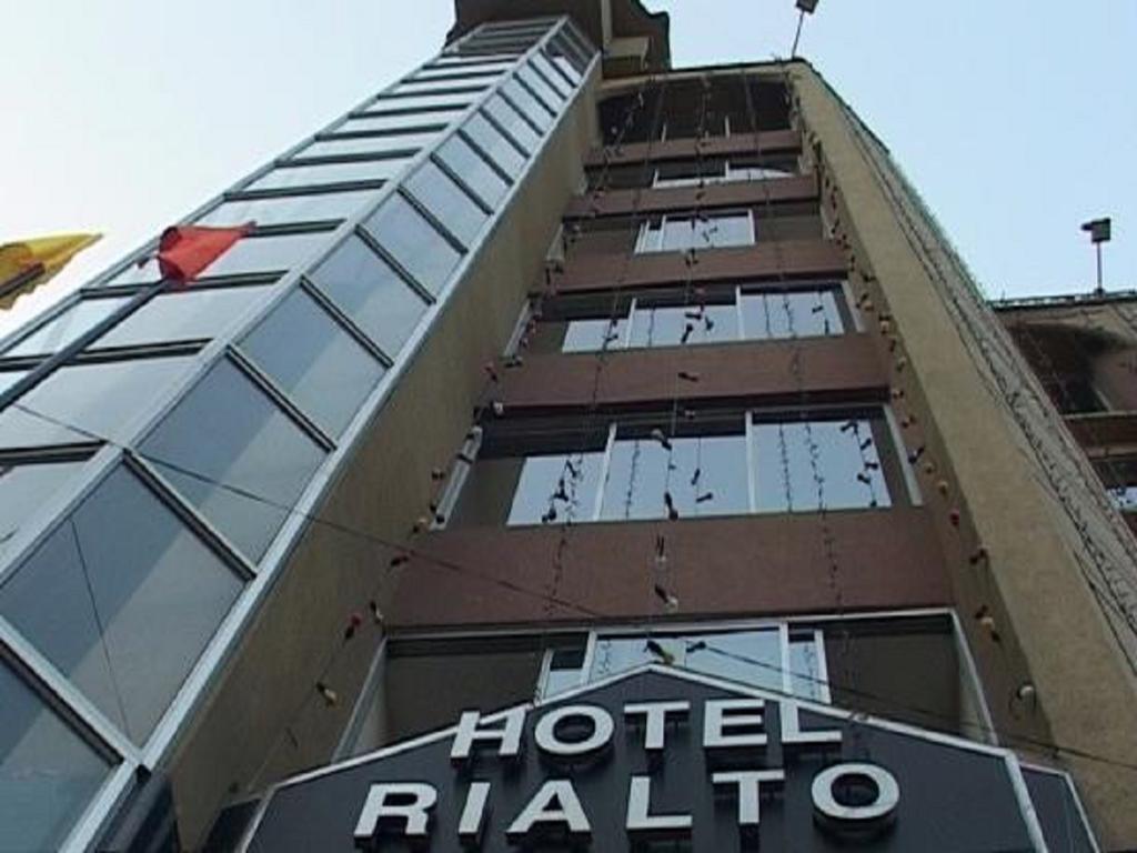 Hotel Rialto Гувахати Экстерьер фото